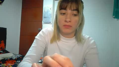 Mia-foster online show from 5, 4, 2026