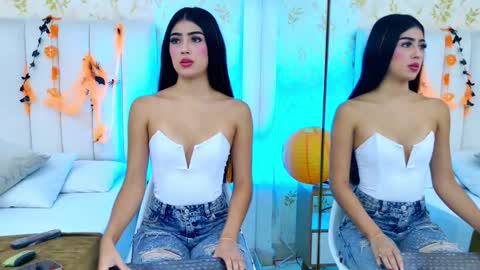 Mia Monroe online show from 28, 10, 2025