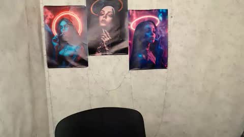 Mia online show from 8, 10, 2025