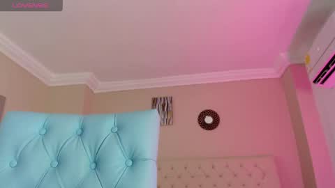 Paula online show from 11, 4, 2026