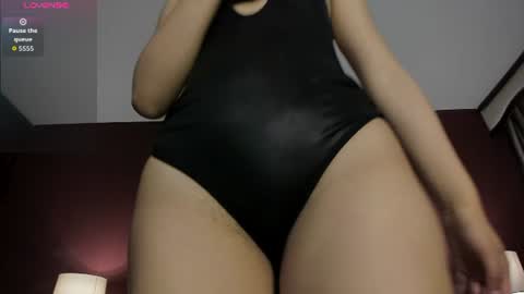 Snapshot of _mila_dyva chatting on 9, 7, 2026 _mila_dyva online show from 9, 7, 2026