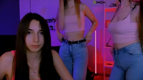 Snapshot of _mila_fire chatting on 15, 5, 2026 your Mila online show from 15, 5, 2026