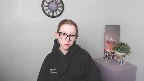 Snapshot of _miraterri_ chatting on 18, 2, 2025 Mira online show from 18, 2, 2025