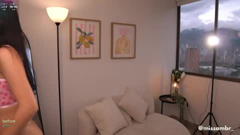 Snapshot of _missamber chatting on 2, 12, 2025 Vale online show from 2, 12, 2025