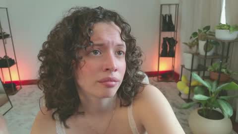Mara Independent model online show from 25, 3, 2026