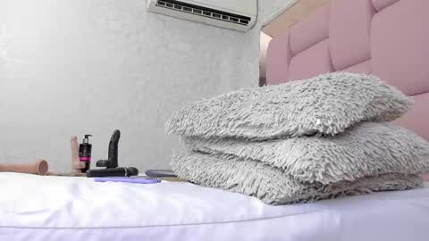 Snapshot of _molly_rosse_ chatting on 14, 2, 2025 _molly_rosse_ online show from 14, 2, 2025