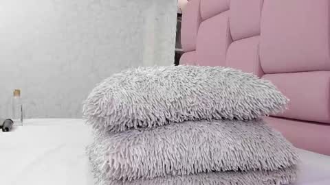 Snapshot of _molly_rosse_ chatting on 6, 3, 2025 _molly_rosse_ online show from 6, 3, 2025