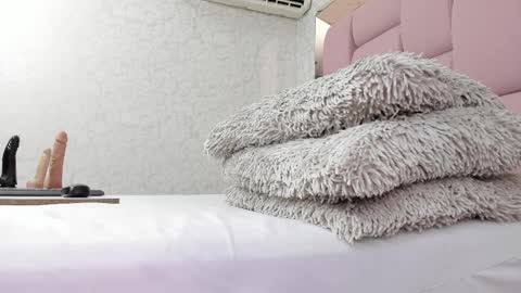 Snapshot of _molly_rosse_ chatting on 8, 3, 2025 _molly_rosse_ online show from 8, 3, 2025