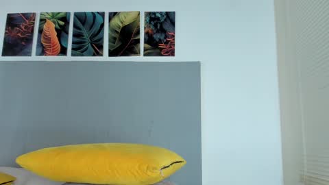 Snapshot of _molly_rosse_ chatting on 6, 10, 2025 _molly_rosse_ online show from 6, 10, 2025