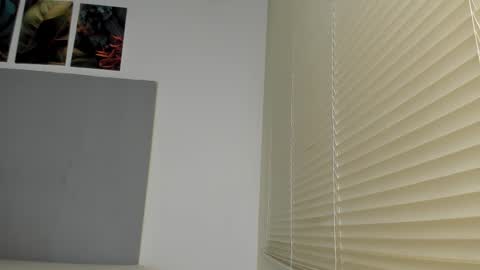 Snapshot of _molly_rosse_ chatting on 25, 10, 2025 _molly_rosse_ online show from 25, 10, 2025