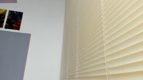 Snapshot of _molly_rosse_ chatting on 27, 10, 2025 _molly_rosse_ online show from 27, 10, 2025