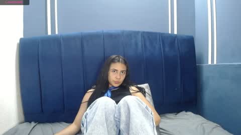 Snapshot of _mollyy chatting on 4, 2, 2025 Molly online show from 4, 2, 2025