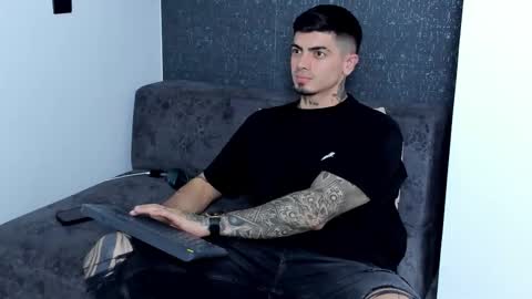 _mrcock_ online show from 8, 2, 2026