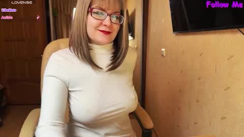 MagicWoman online show from 9, 3, 2026