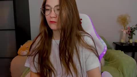 Mia with a big heart  online show from 1, 3, 2025