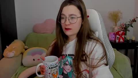 Mia with a big heart  online show from 5, 3, 2025