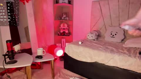 Snapshot of _niah_ chatting on 16, 2, 2025 Niah You can call me Ni or cutie haha online show from 16, 2, 2025