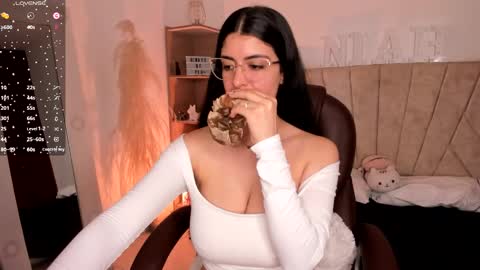 Snapshot of _niah_ chatting on 4, 3, 2025 Niah You can call me Ni or cutie haha online show from 4, 3, 2025