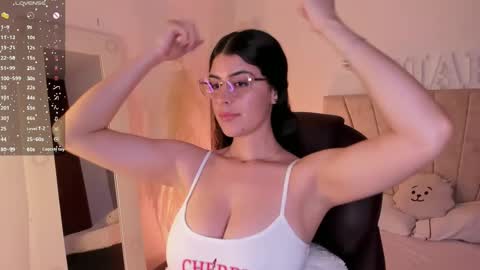 Snapshot of _niah_ chatting on 7, 3, 2025 Niah You can call me Ni or cutie haha online show from 7, 3, 2025