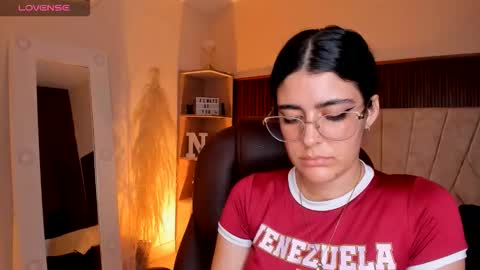 Snapshot of _niah_ chatting on 4, 2, 2026 Niah You can call me Ni or cutie haha online show from 4, 2, 2026