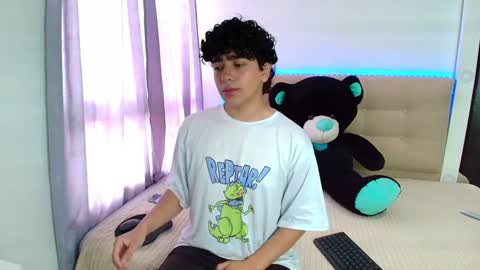 Snapshot of _nickconnor1 chatting on 2, 1, 2025 Nicolas online show from 2, 1, 2025