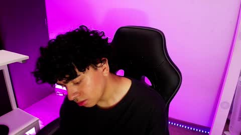 Snapshot of _nickconnor1 chatting on 11, 2, 2025 Nicolas online show from 11, 2, 2025