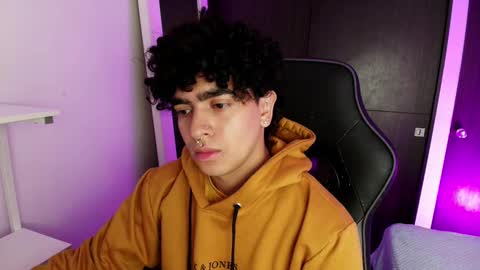 Snapshot of _nickconnor1 chatting on 13, 2, 2025 Nicolas online show from 13, 2, 2025