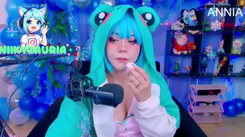 niiky online show from 21, 12, 2025