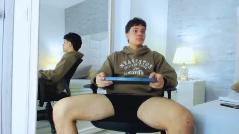 Noah Heyden online show from 21, 1, 2025