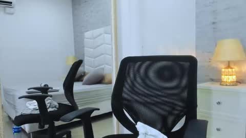 Noah Heyden online show from 24, 1, 2025