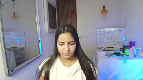 Snapshot of _olivia_fox_ chatting on 9, 1, 2026 Olivia online show from 9, 1, 2026