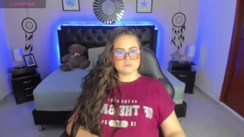 Olivia jones online show from 11, 9, 2025