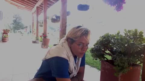 Snapshot of _paradissela chatting on 29, 1, 2025 GAIA online show from 29, 1, 2025