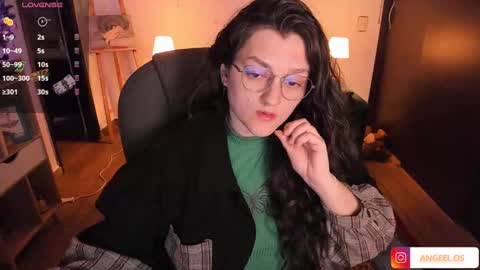 Snapshot of _peach__ chatting on 20, 12, 2024 violeta ig online show from 20, 12, 2024