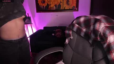 Snapshot of _peach__ chatting on 8, 1, 2025 violeta ig online show from 8, 1, 2025