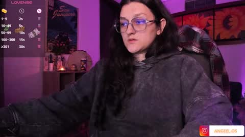 Snapshot of _peach__ chatting on 12, 1, 2025 violeta ig online show from 12, 1, 2025