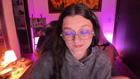 Snapshot of _peach__ chatting on 28, 2, 2025 violeta ig online show from 28, 2, 2025