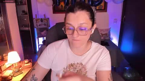 Snapshot of _peach__ chatting on 11, 3, 2025 violeta ig online show from 11, 3, 2025