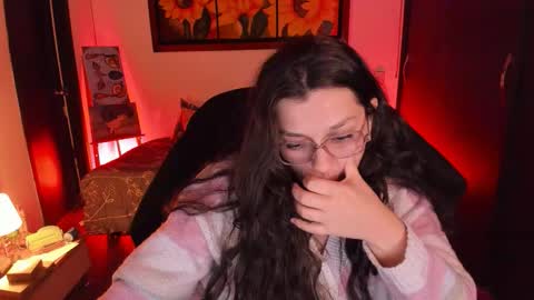 Snapshot of _peach__ chatting on 30, 9, 2025 violeta ig online show from 30, 9, 2025