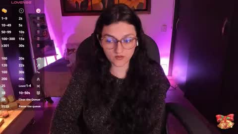 Snapshot of _peach__ chatting on 25, 11, 2025 violeta ig online show from 25, 11, 2025