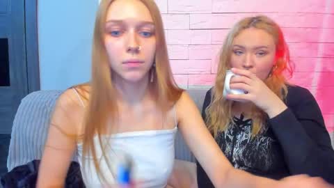 _prettybaby_ online show from 15, 12, 2025