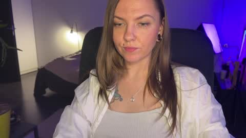  HADLY today day-off see u online 0112  online show from 7, 12, 2024