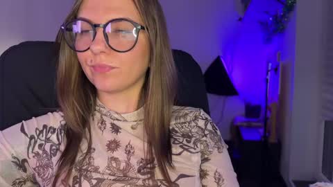  HADLY today day-off see u online 0112  online show from 16, 12, 2024