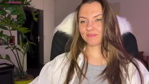  HADLY today day-off see u online 0112  online show from 2, 1, 2025