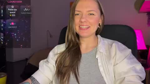  HADLY today day-off see u online 0112  online show from 10, 1, 2025