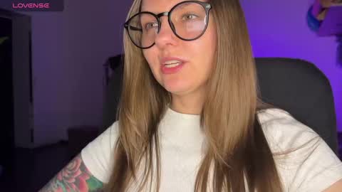  HADLY today day-off see u online 0112  online show from 9, 2, 2025