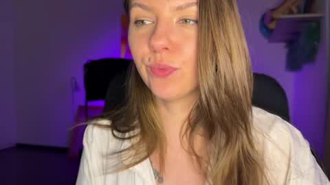  HADLY today day-off see u online 0112  online show from 11, 2, 2025