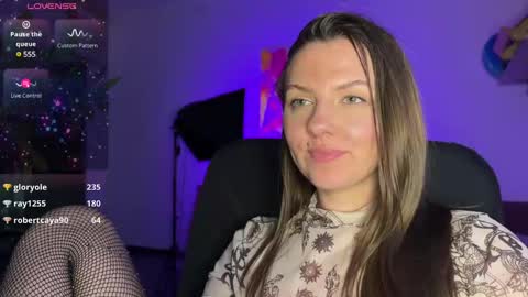  HADLY today day-off see u online 0112  online show from 17, 2, 2025