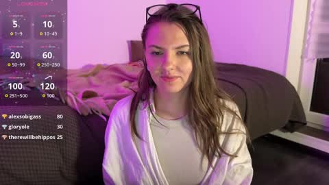  HADLY today day-off see u online 0112  online show from 28, 2, 2025