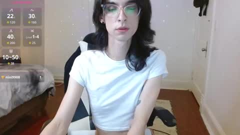 Snapshot of _ravencoxx_ chatting on 9, 11, 2025 Raven online show from 9, 11, 2025